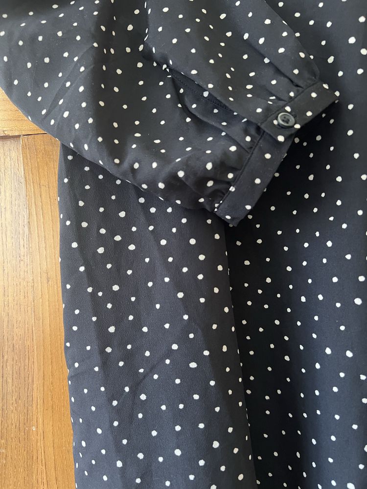 Uniqlo черна рокля на точки Л-ХЛ