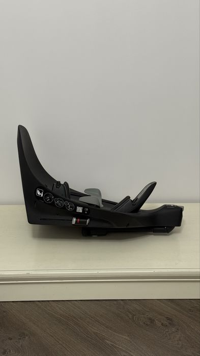 Cybex Cloud T-i size автолюлька и база isofix