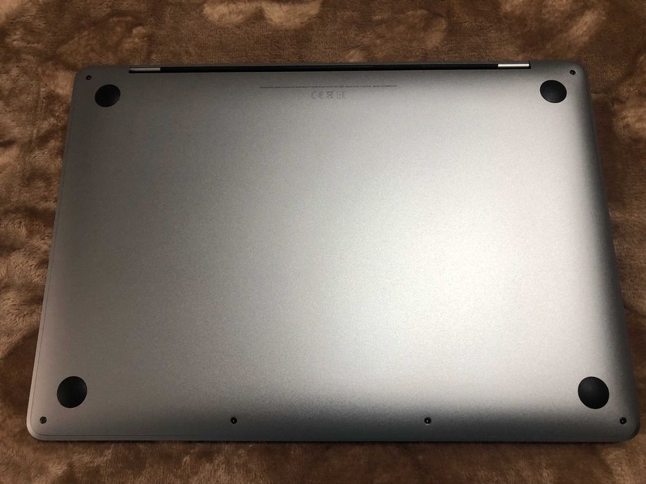 MacBook Pro 13 inch 2019 Retina, 1,4GHz, 8GB,SSD 128GB.LA CUTIE.CA NOU