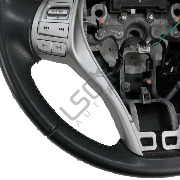 Волан Nissan Qashqai II 2013-2021 ID: 150890