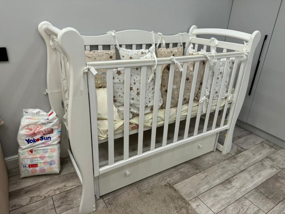 Детская кроватка