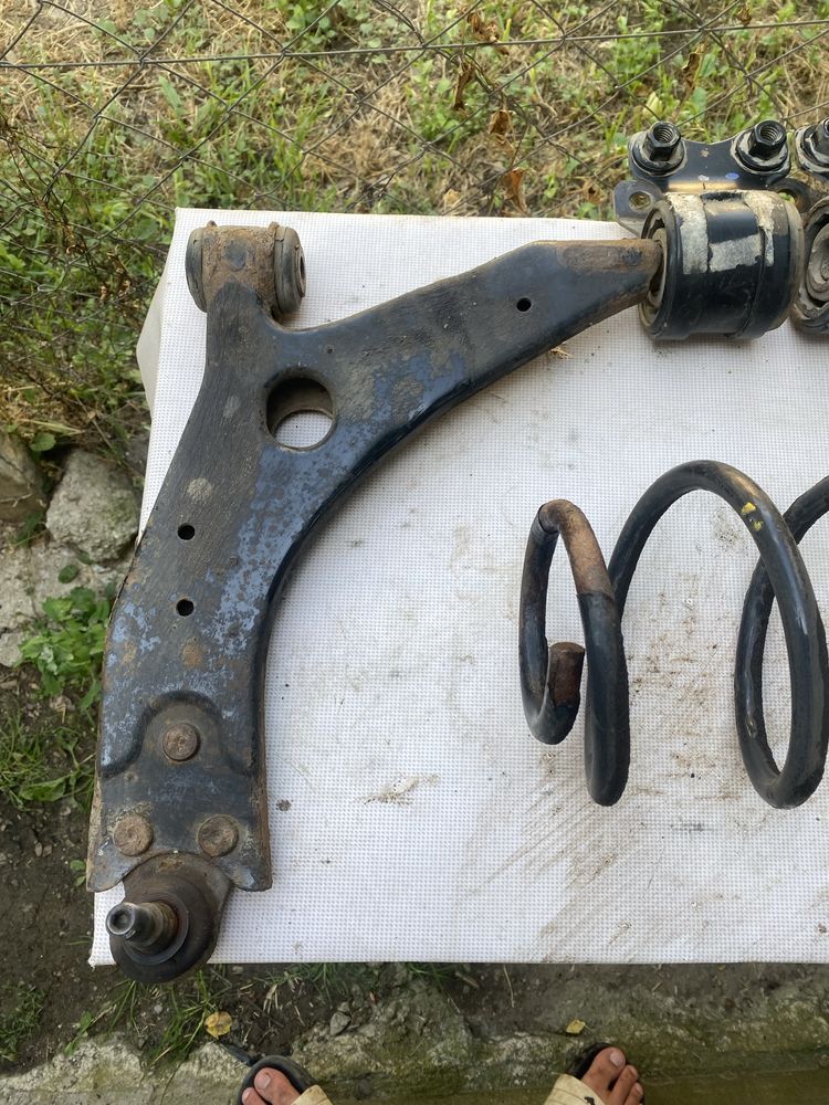 Bascule fată ford focus 2 2010 break + arc si placute față