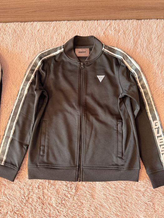 Детски оригинален екип GUESS 10г.