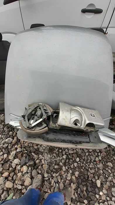 Haion ,bara spate, aripi ,capota, Peugeot 607 an 2003