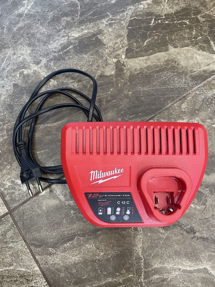 Зарядни Hilti Milwaukee Hikoki