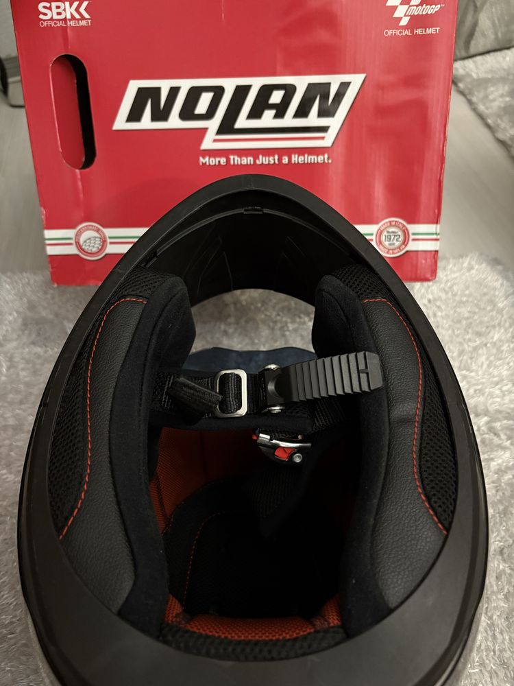 Nolan N60-6 каска