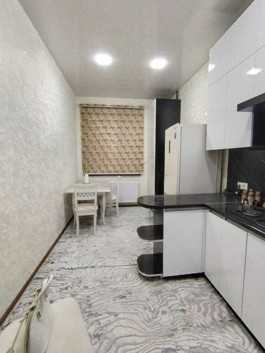 Сдается 3х комнатная квартира ор.р сахарная больница Анорбанк 300 у.е