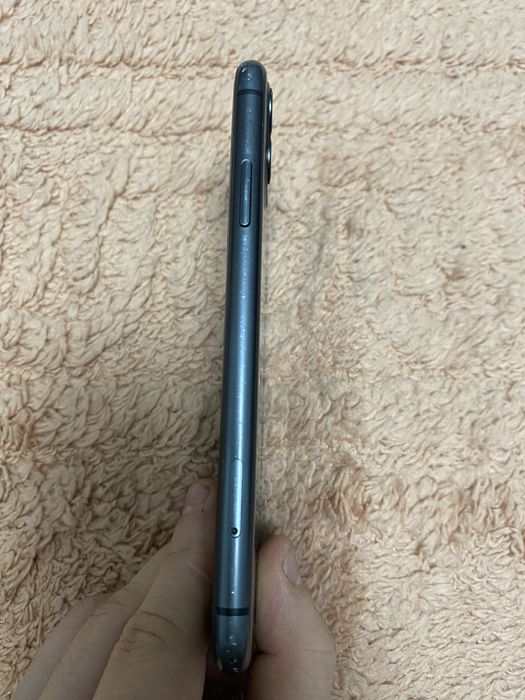 Продам айфон 11 в хорошем состоянии