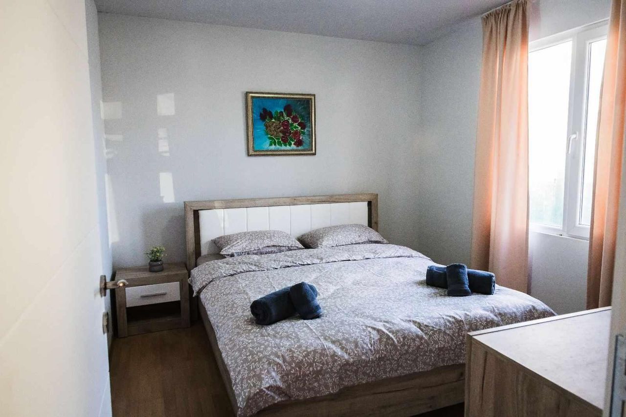 Дава се под наем Къща в Варна, Цветен квартал - 100 кв.м за 450 € - Снимка #4
