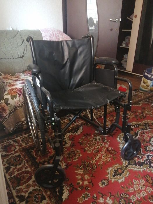 Инвалидная коляска
