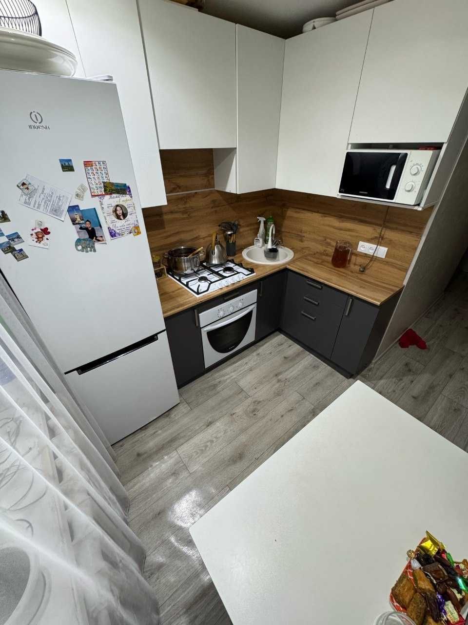 продам 2 комнатную квартиру в западном