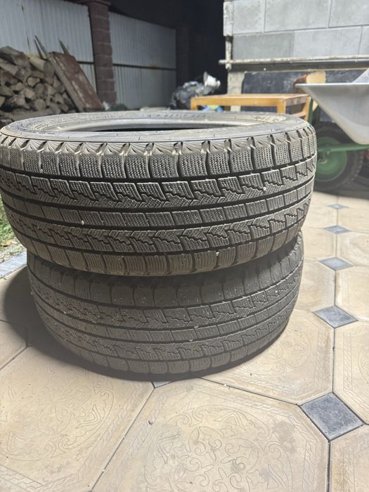 Продам шины бу Roadstone winter