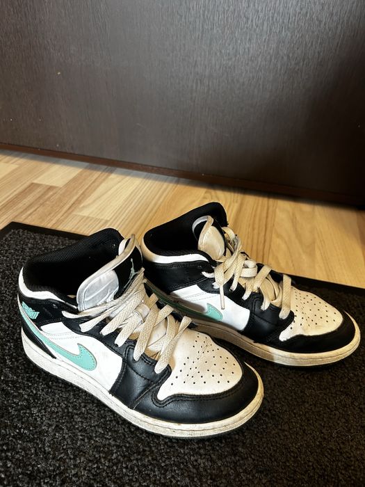 Vand adidasi Air Jordan marimea 35.5