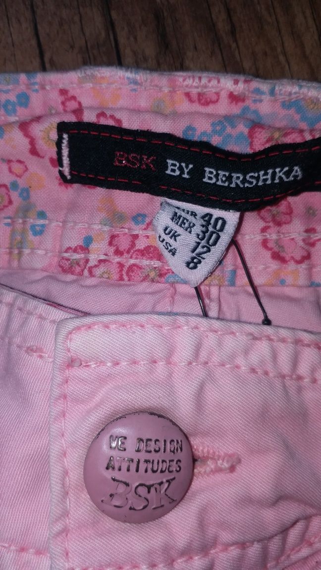 Pantaloni dama roz de la BSK.