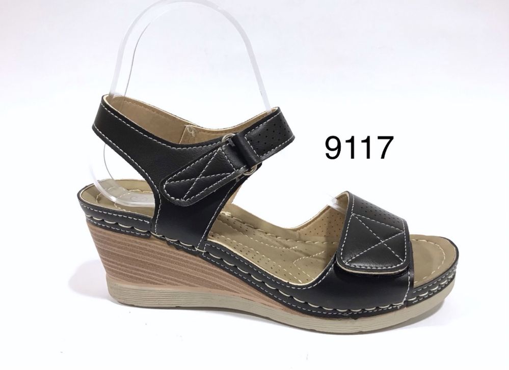 Дамски сандали с висока пратформа -9117
