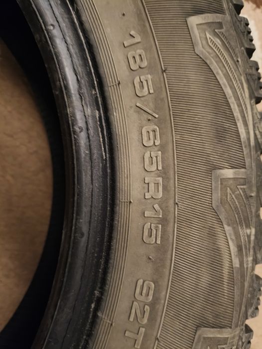 Шины Cordiant Snow Cross 185/65 R15 92T — надежный выбор для зимних