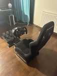 Scaun PlaySeat + Volan cu pedale Thrustmaster
