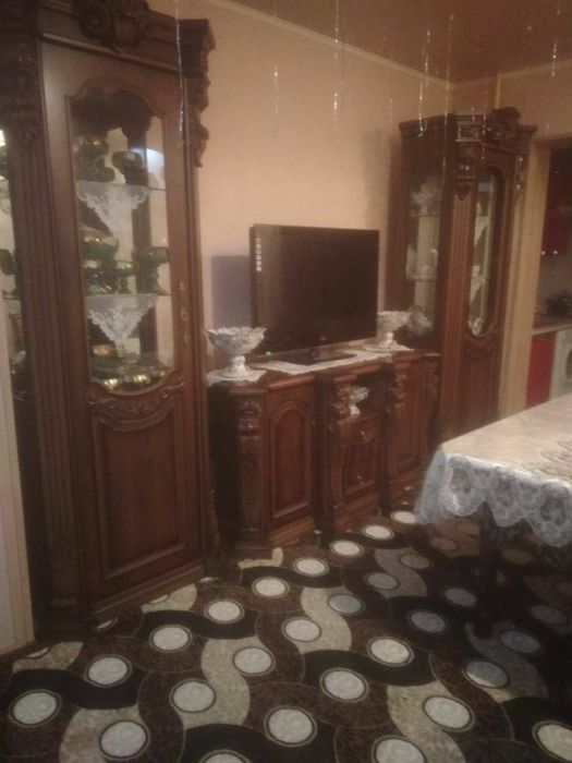 Ттз , Хумаюн 3/1/9 80 кв.м . Не торец . Балк 2*6. Подвал . Стоянка .