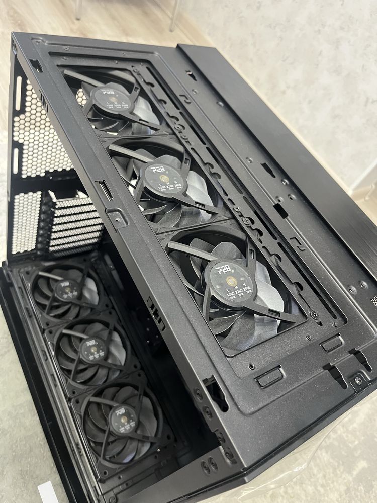 Корпус для ПК LIAN LI Dynamic EVO G99.011DEX.00 в чёрном цвете