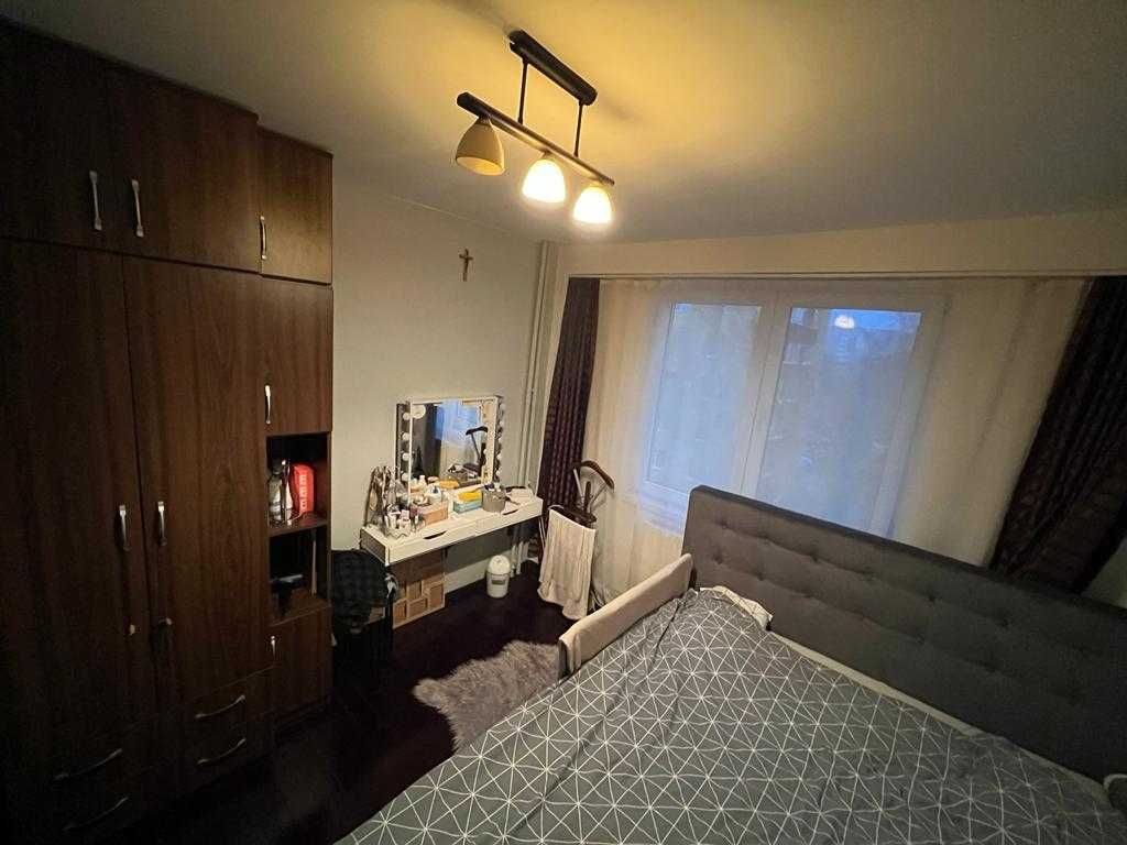 Apartament 3 camere de vanzare zona Grivitei / Mircea cel Batran