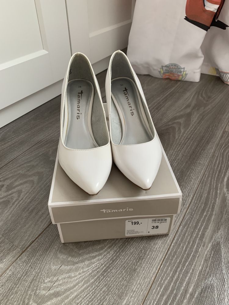 Pantofi TAMARIS 38