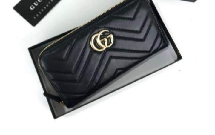 Portofele dama,diverse nuanțe, logo metalic auriu  import Italia