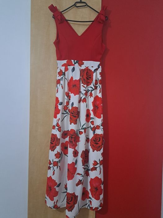 Vand rochie de seara