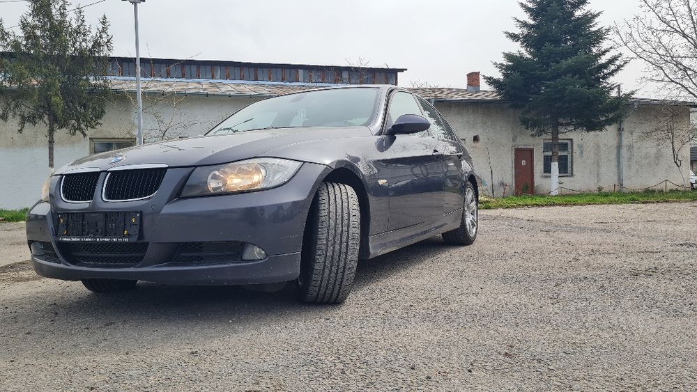 Bmw  320 i  e90 .