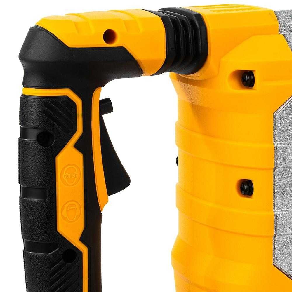 Професионален електрически къртач 1700W в куфар JCB