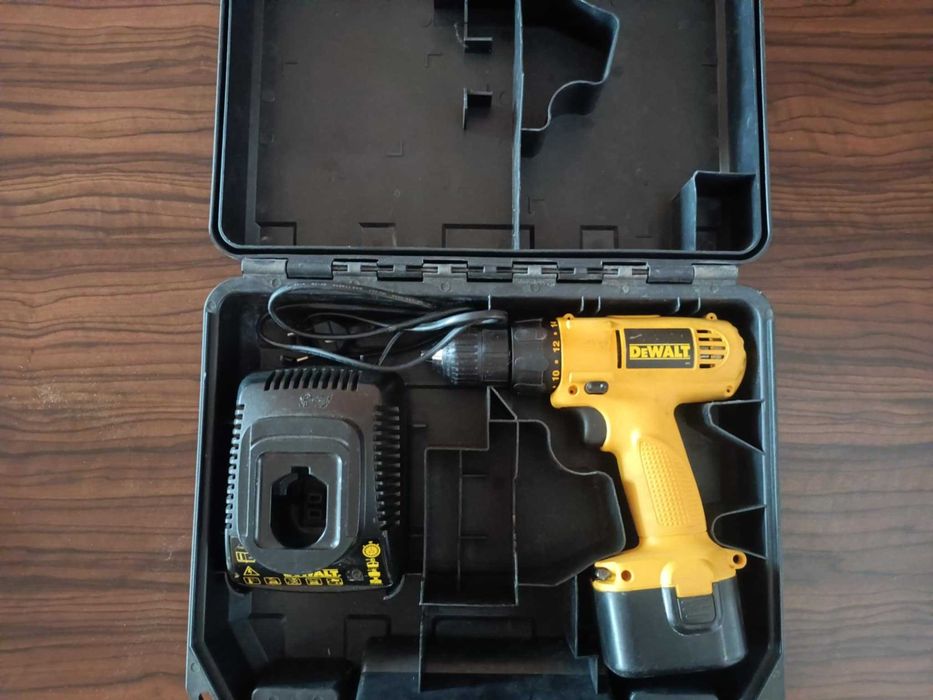 Dvuskorosten VIntovert Dewalt