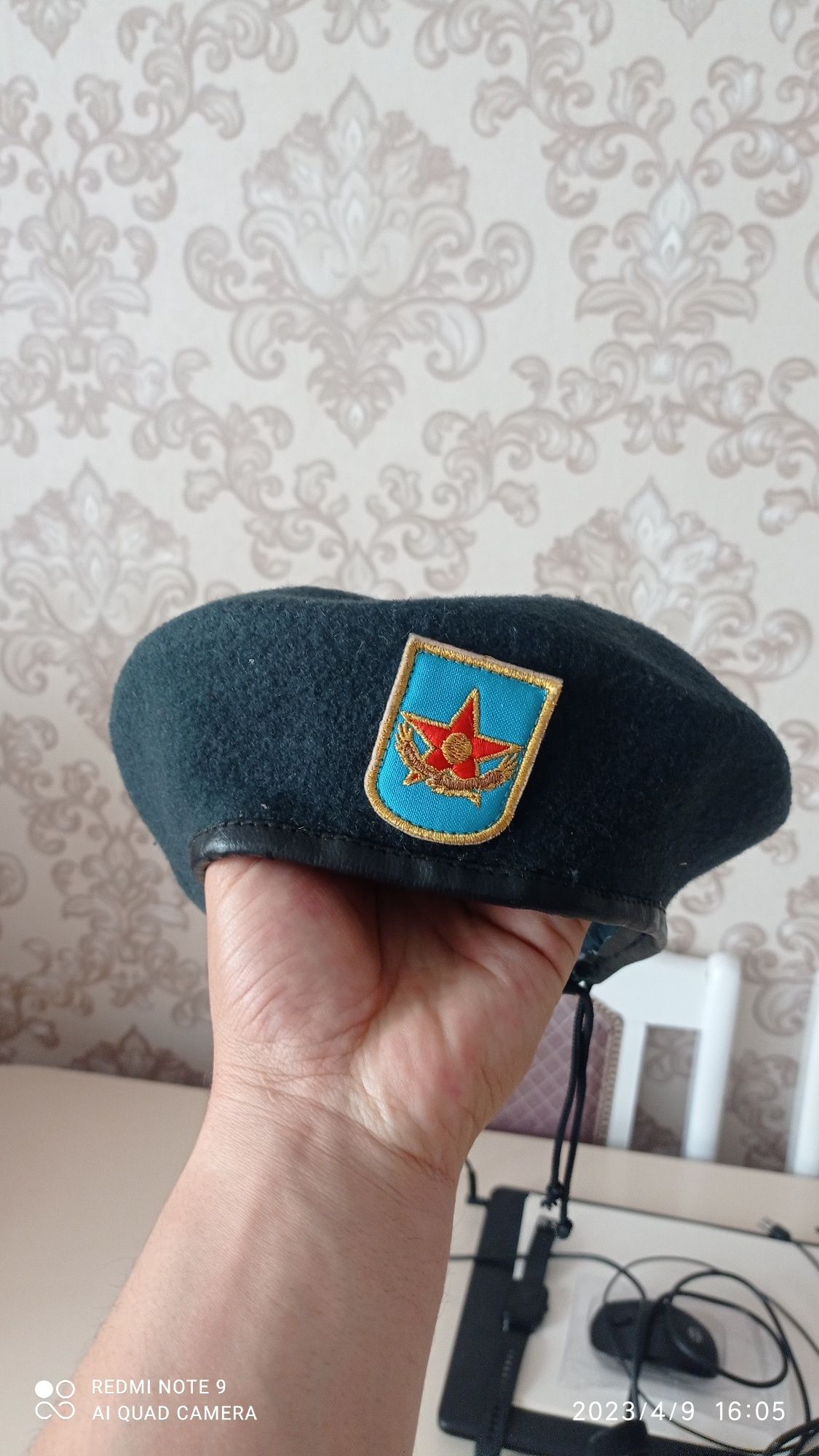 Военный биретка и кепка