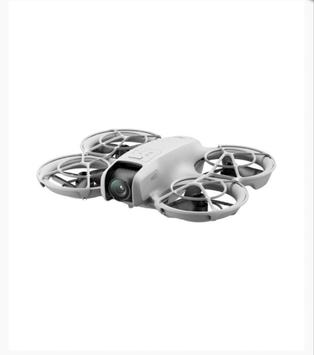 DJI Neo + 3 батерии + дистанционно – почти нов, 18 минути полет