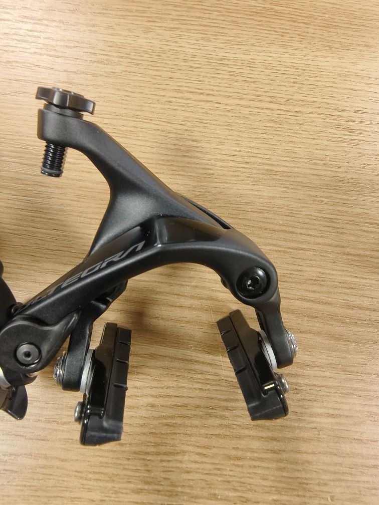 Комплект Шосейни Челюстни Спирачки: SHIMANO ULTEGRA BR-R8000/BR-R8100