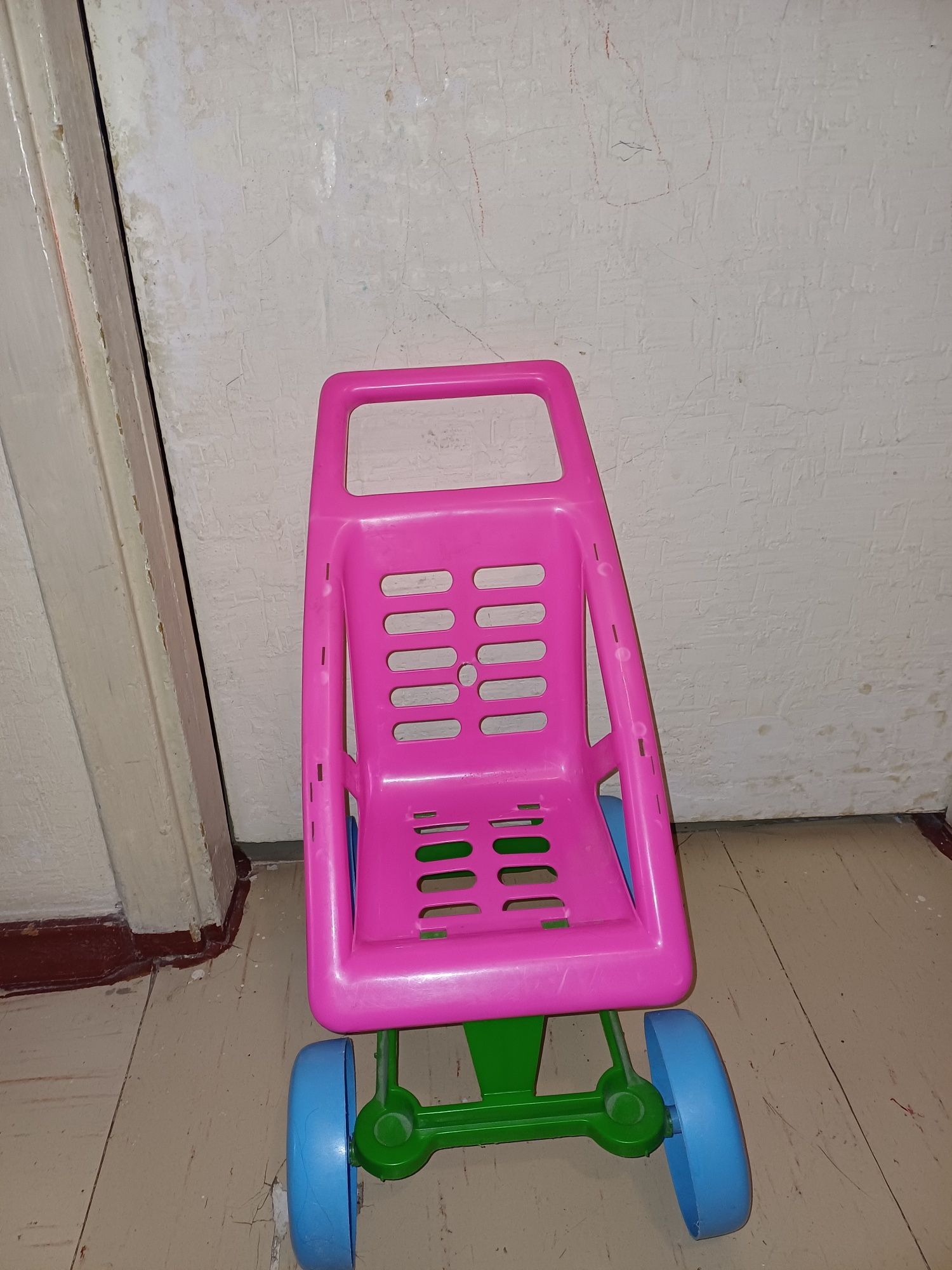 Продам игрушечную детскую коляску