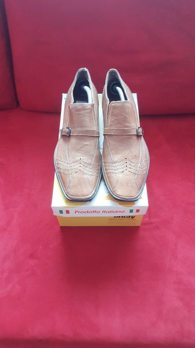 Vand pantofi pile barbati