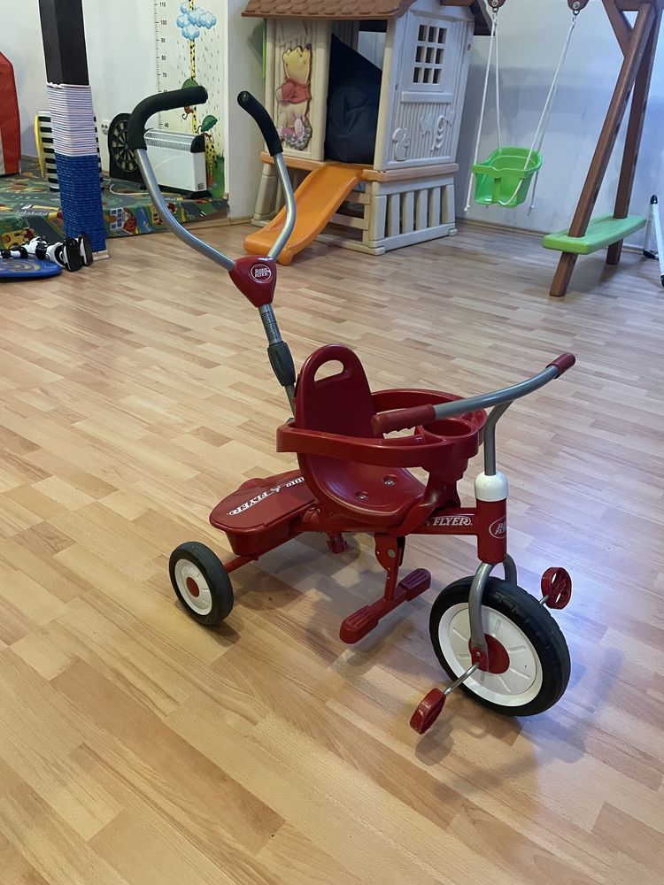 Tricicleta radio Flyer