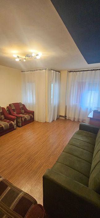 Inchiriez apartament 3 camere
