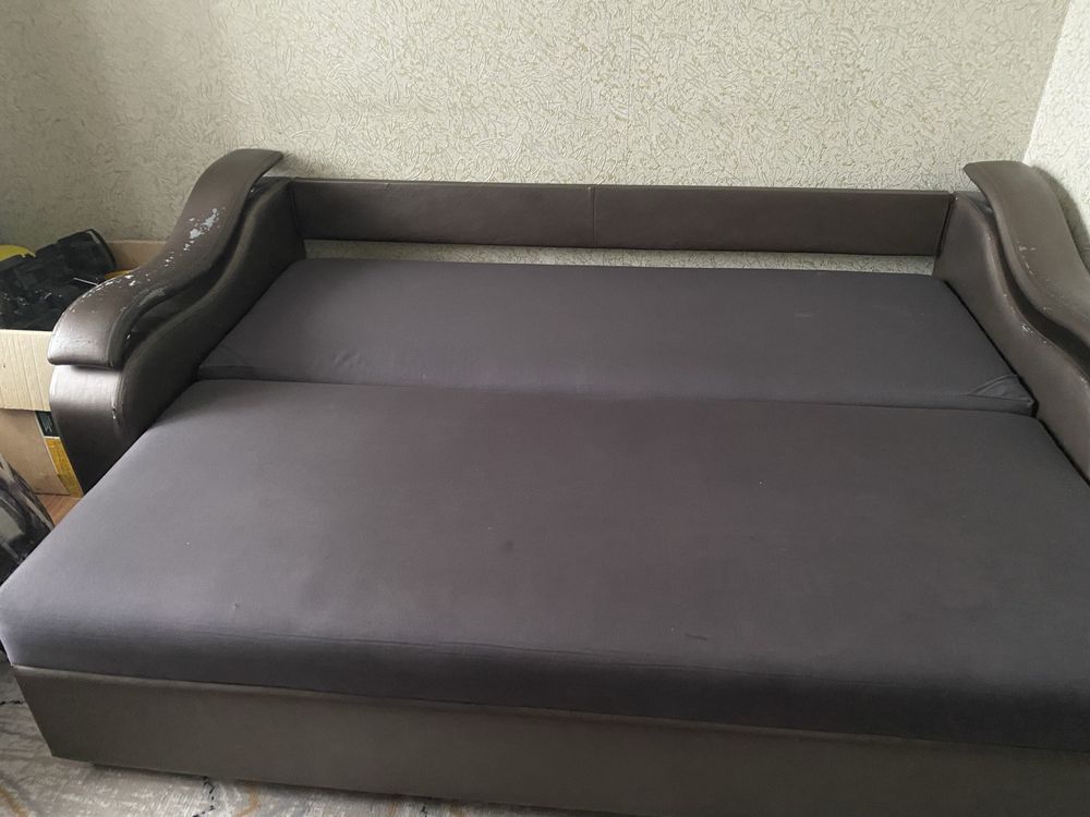 Продам диван в хорошем сост