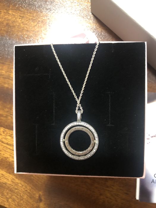 Ново сребърно колие Pandora, с въртящи се рингове