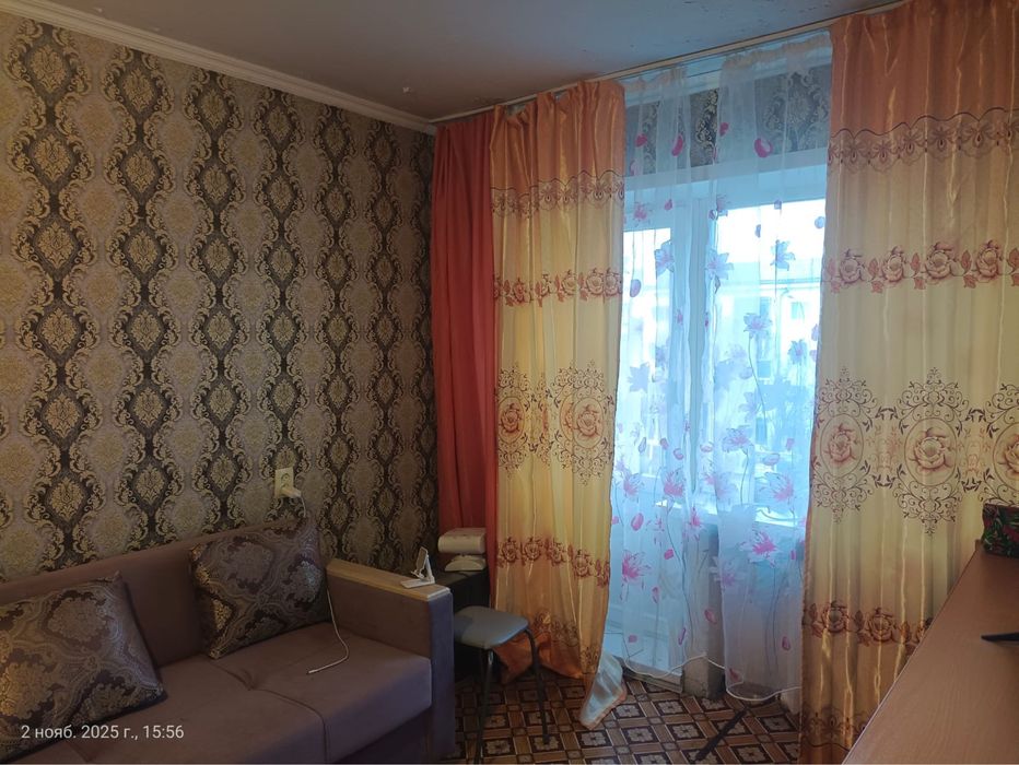 Сдается 1 комнатная квартира в центре города, частично с мебелью