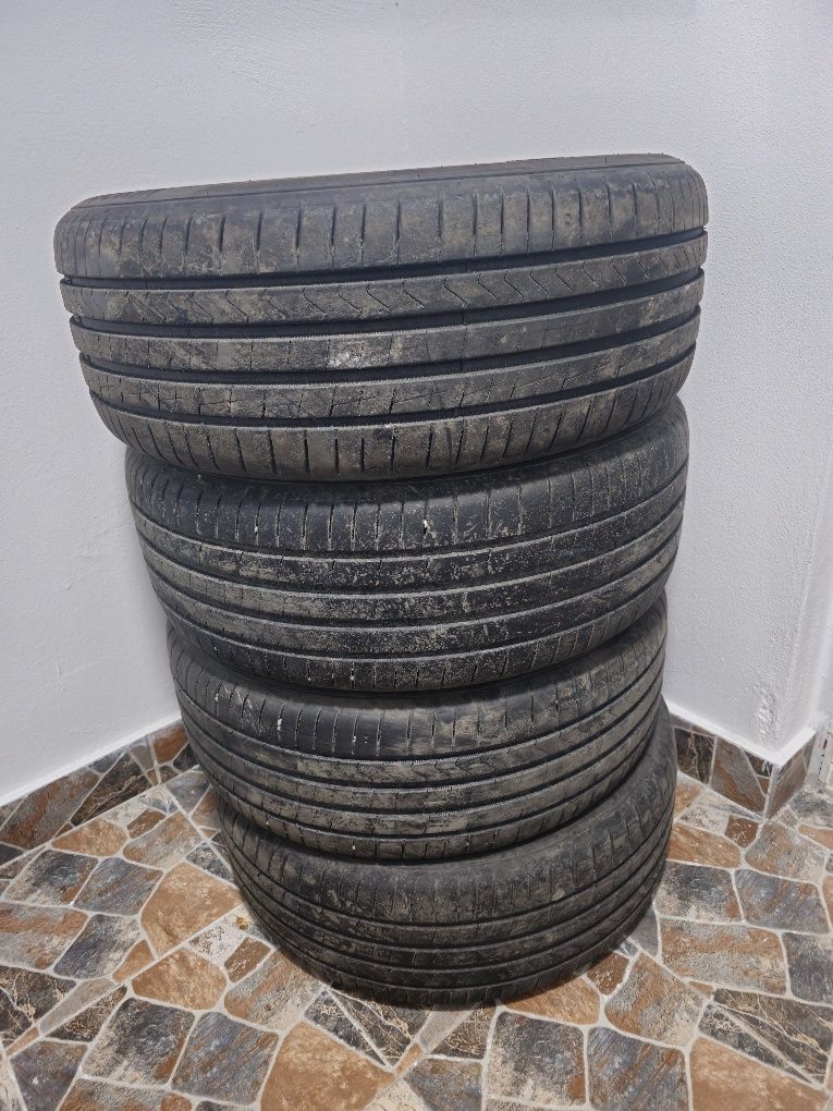 Vand anvelope vara 235 55 R17 Hankook