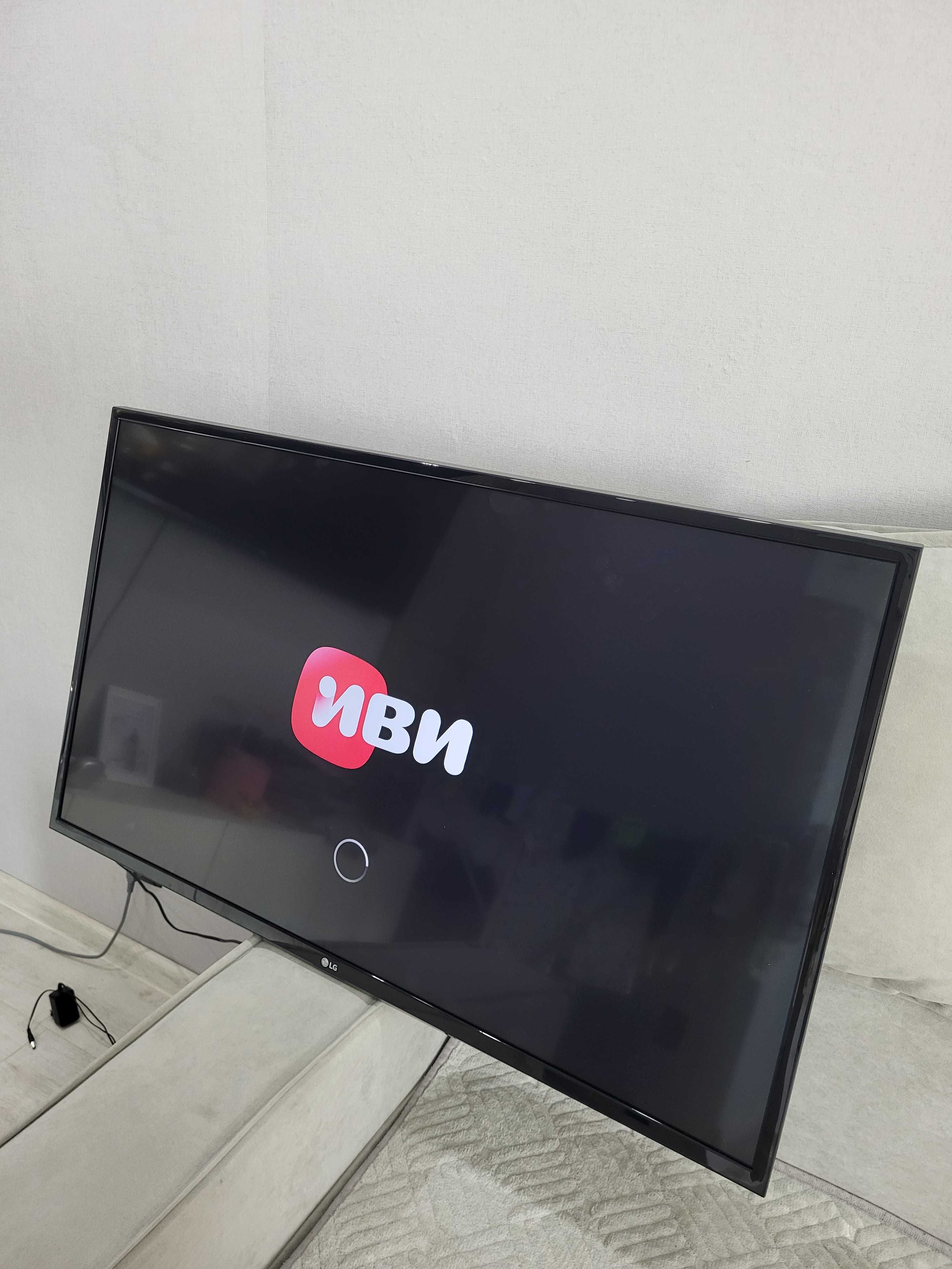 LG СМАРТ ТВ вай-фай 109см + кронштейн