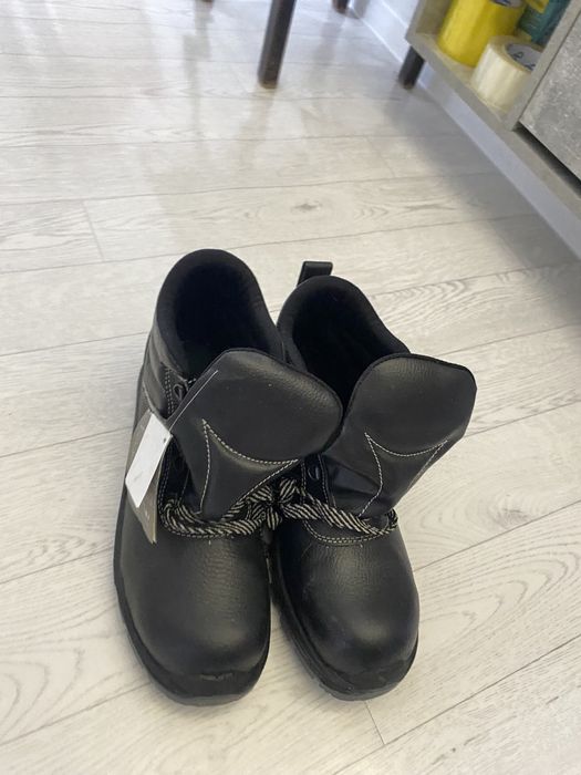 Рабочие ботинки 42 р