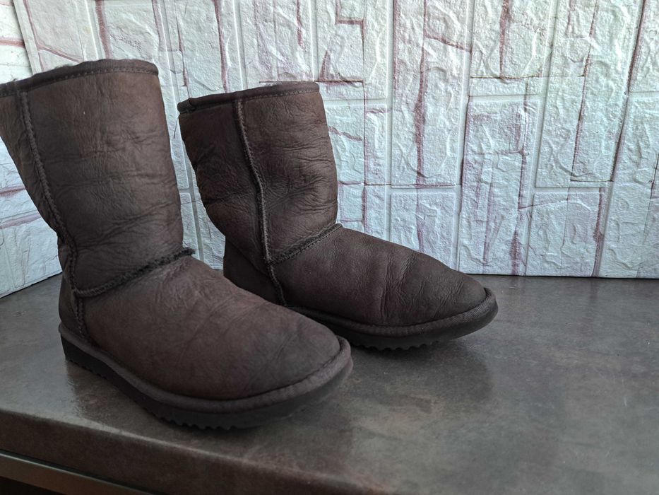 дамски ботуши,зимни обувки,боти,апрески,UGG номер37