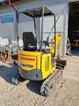 Mini escavator Komatsu 2018 3 cupe și picon import italia reducere 5 %