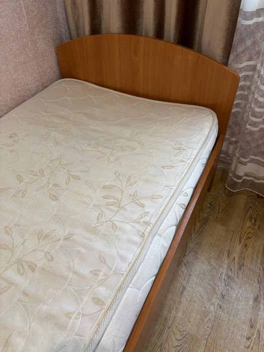 Продам кровать.        .