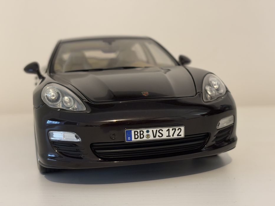Vand macheta Porsche Panamera S 1:18 Norev
