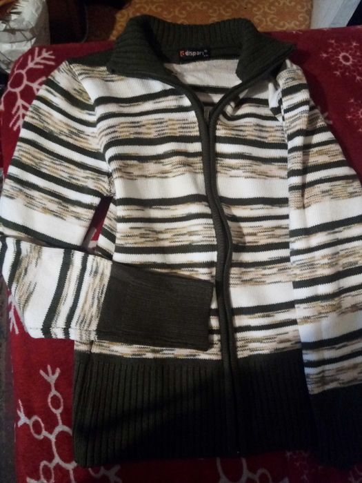 Vând bluze pulovăr dama