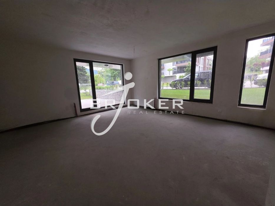 Продава се Тристаен апартамент в София, Горна баня - 177 кв.м за 1780 €/кв.м - Снимка #8