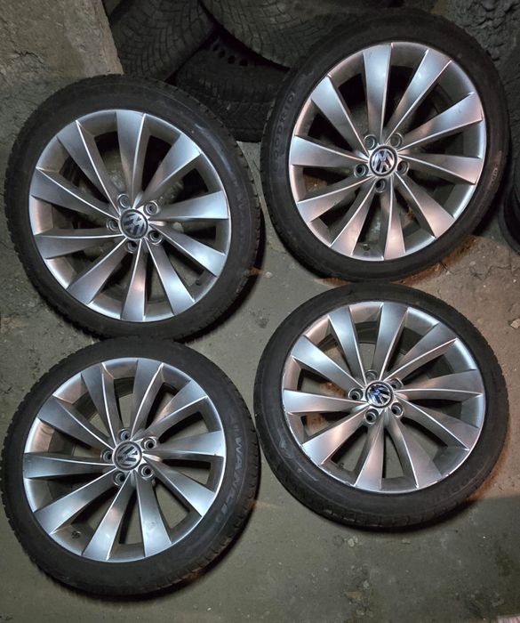 Vând jante de aluminiu cu anvelope de iarnă pentru VW Passat CC